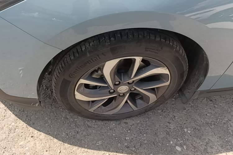 Used Buick Velite 6 2019 Connected & Smart Edition Exterior 2