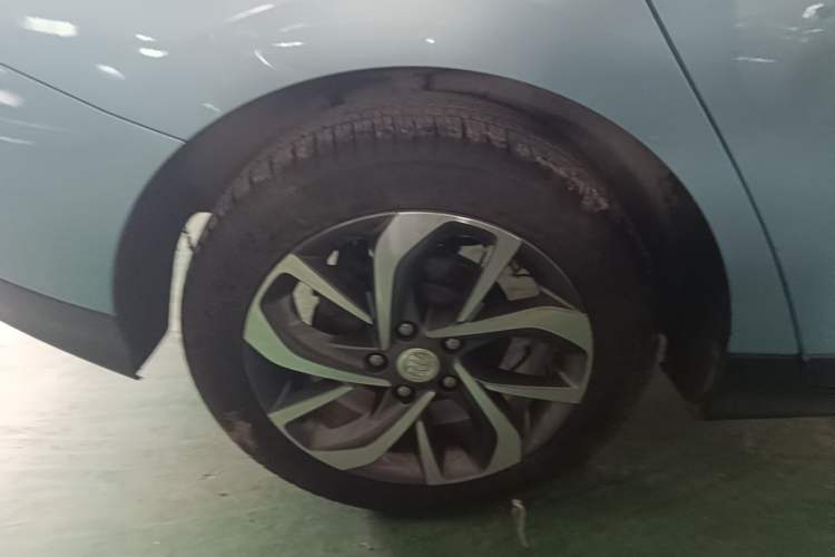 Used Buick Velite 6 2019 Connected & Smart Edition Exterior 5