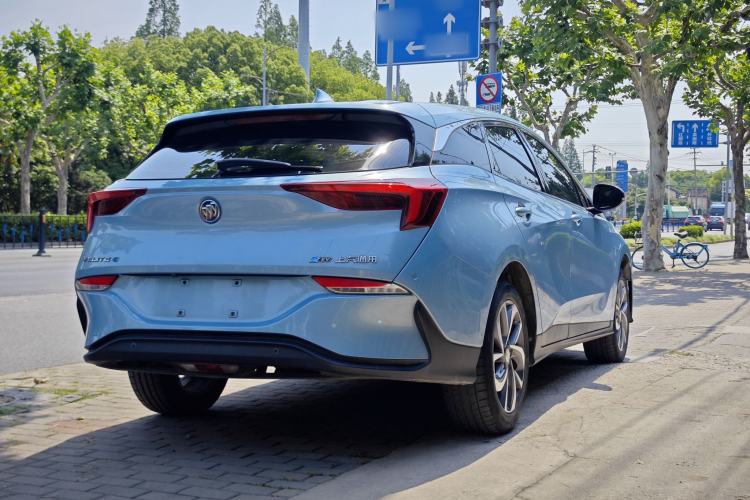 Used Buick Velite 6 2019 Connected Fashion Model Exterior 7