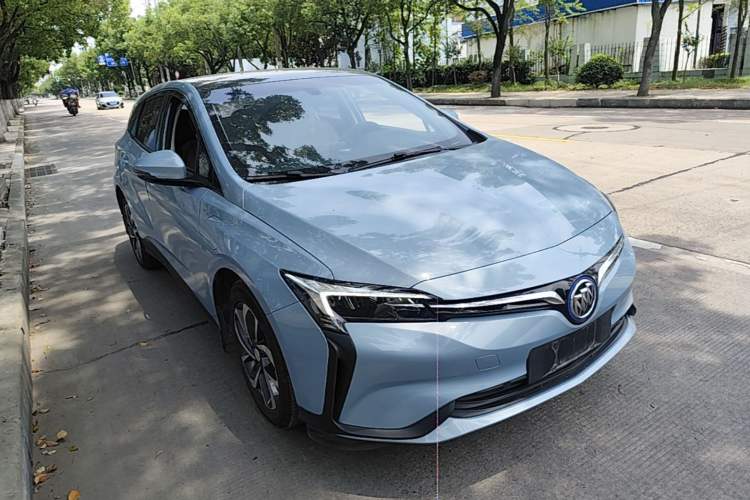 Used Buick Velite 6 2019 Connected & Smart Edition Front Right 45 Deg