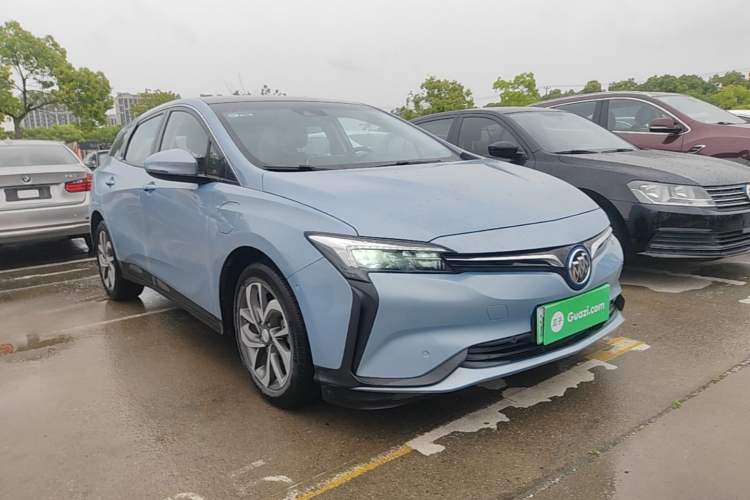 Used Buick Velite 6 2019 Connected & Smart Front Right 45 Deg