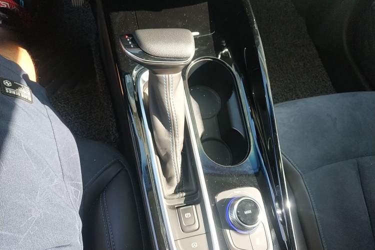 Used Buick Velite 6 2019 Connected & Smart Edition Gear Lever