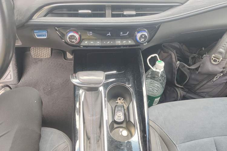 Used Buick Velite 6 2019 Connected & Smart Gear Lever