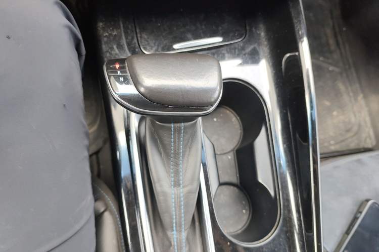 Used Buick Velite 6 2019 Connected & Smart Gear Lever