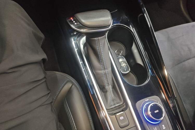 Used Buick Velite 6 2019 Connected & Smart Gear Lever