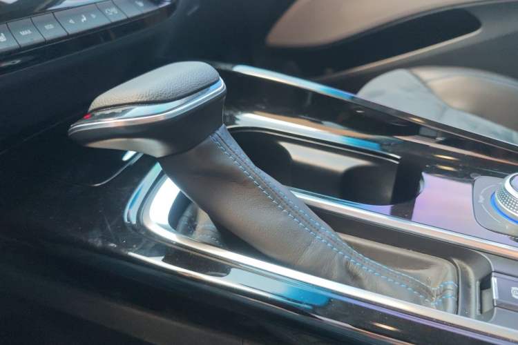 Used Buick Velite 6 2019 Connected & Smart Edition Gear Lever
