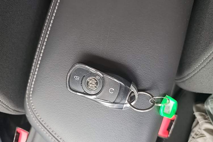 Used Buick Velite 6 2019 Connected Fashion Model Interior 1