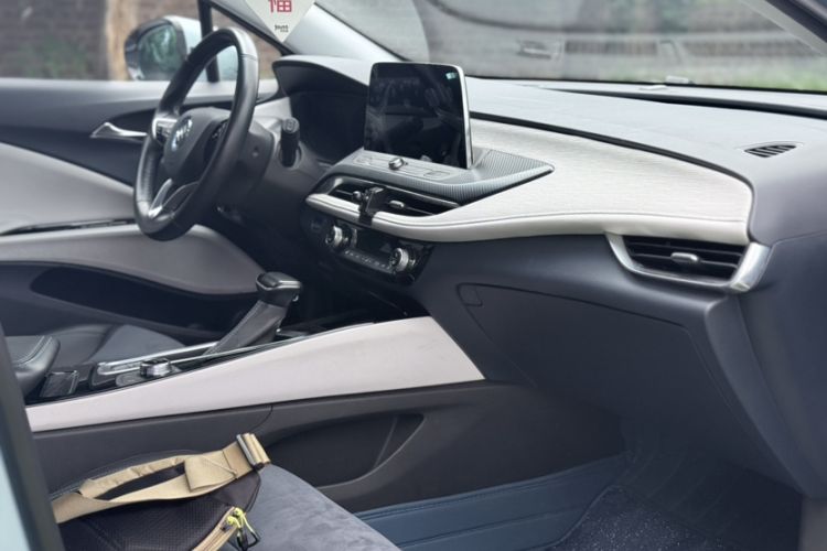 Used Buick Velite 6 2019 Connected & Smart Interior 3