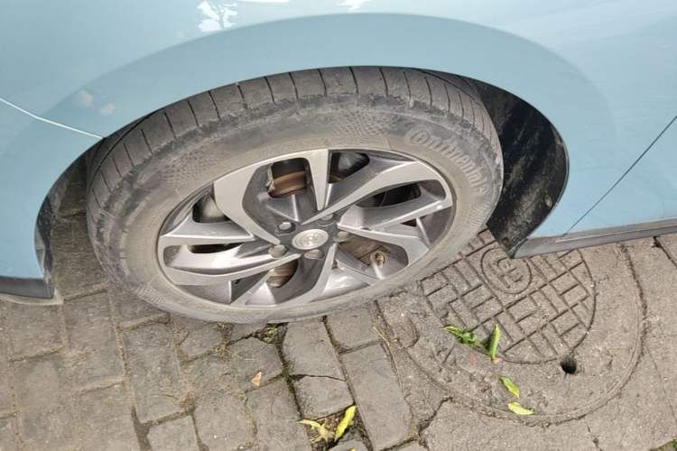Used Buick Velite 6 2019 Connected Fashion Model Left Front Wheel Hub