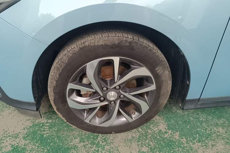 Used Buick Velite 6 2019 Connected & Smart Edition Left Front Wheel Hub