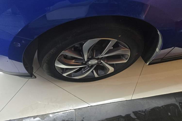 Used Buick Velite 6 2019 Connected & Smart Left Front Wheel Hub