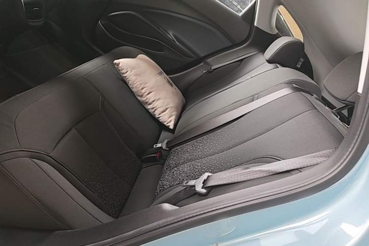 Used Buick Velite 6 2019 Connected Fashion Model Left Rear Seat