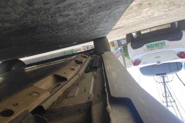 Used Buick Velite 6 2019 Connected Fashion Model Left Side Sill
