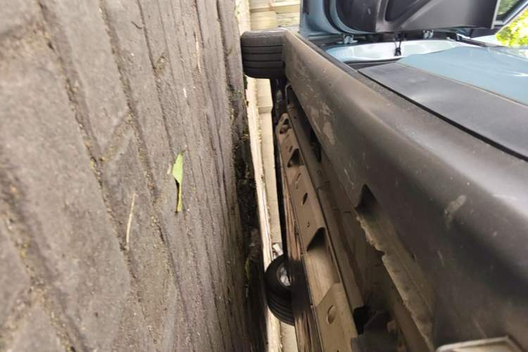 Used Buick Velite 6 2019 Connected Fashion Model Left Side Sill