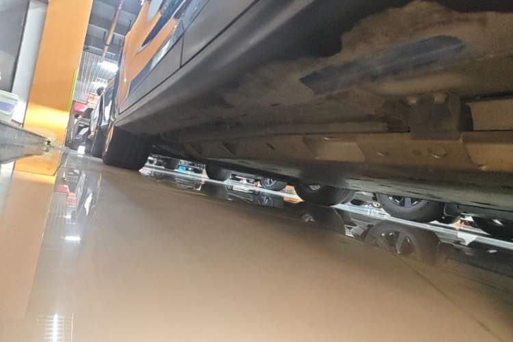 Used Buick Velite 6 2019 Connected & Smart Left Side Sill