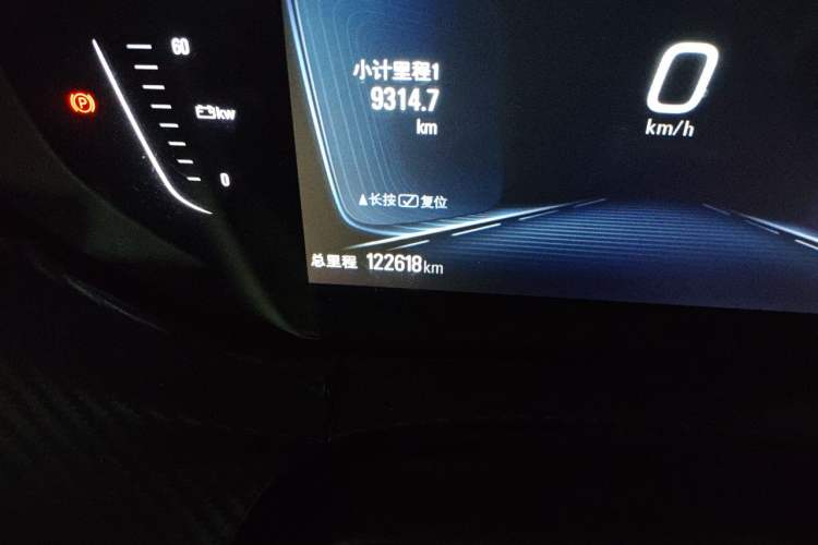 Used Buick Velite 6 2019 Connected & Smart Edition Odometer Close Up