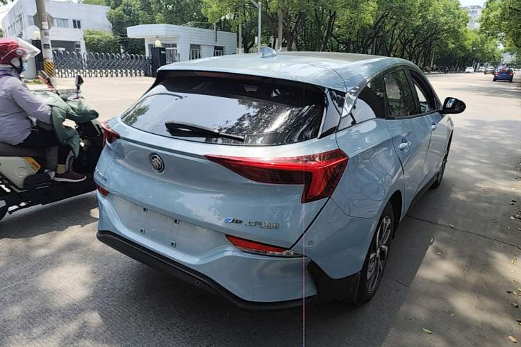 Used Buick Velite 6 2019 Connected & Smart Edition Rear Right 45 Deg