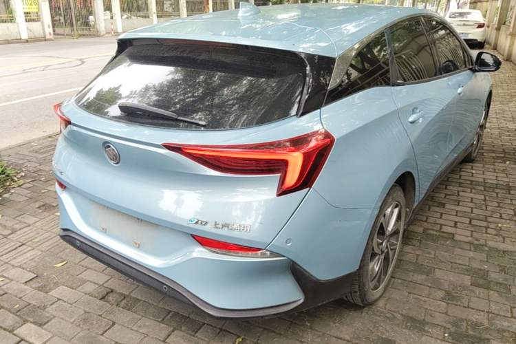 Used Buick Velite 6 2019 Connected Fashion Model Rear Right 45 Deg