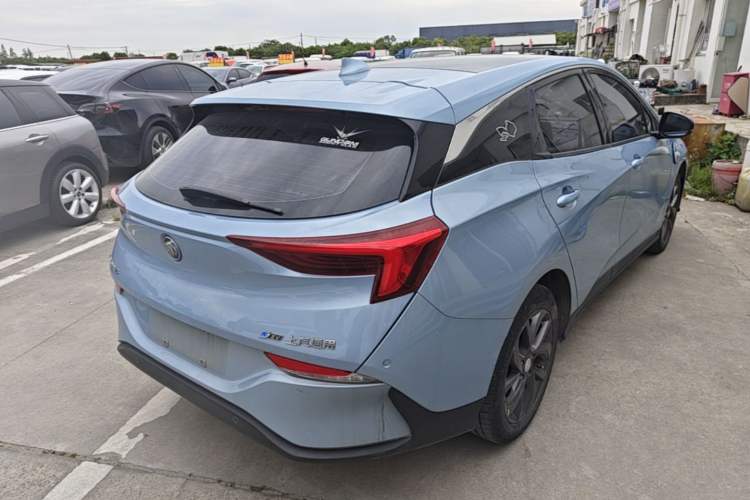 Used Buick Velite 6 2019 Connected & Smart Edition Rear Right 45 Deg
