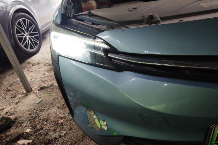 Used Buick Velite 6 2019 Connected Fashion Model Right Front Headlight