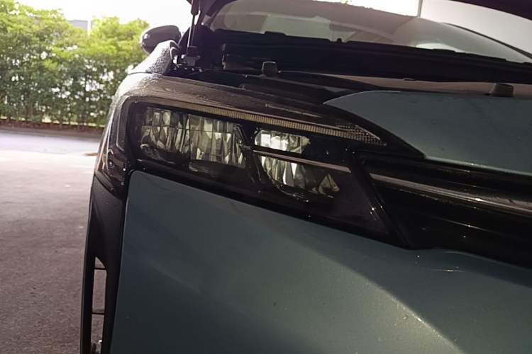 Used Buick Velite 6 2019 Connected & Smart Right Front Headlight