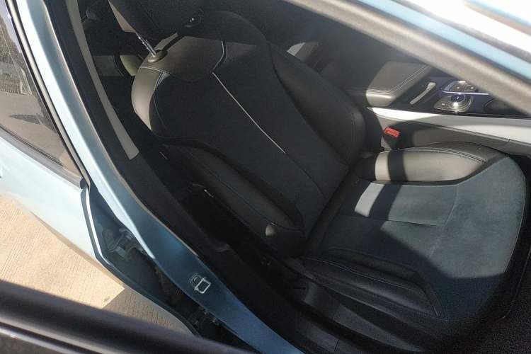Used Buick Velite 6 2019 Connected & Smart Edition Right Front Seat