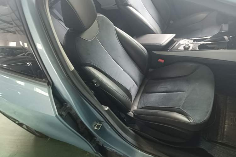 Used Buick Velite 6 2019 Connected & Smart Edition Right Front Seat