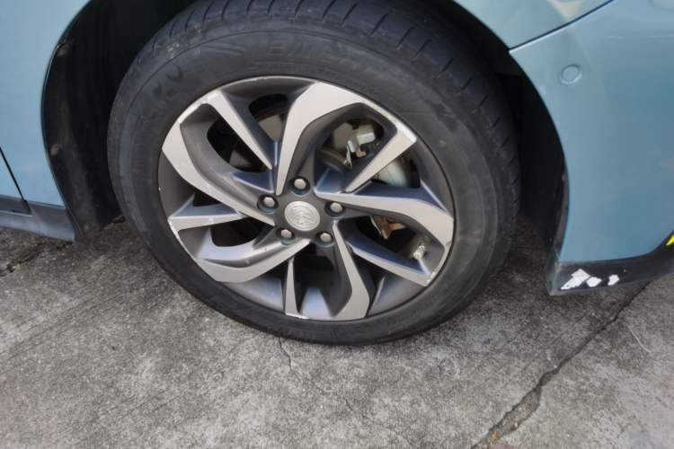 Used Buick Velite 6 2019 Connected & Smart Right Front Wheel Hub