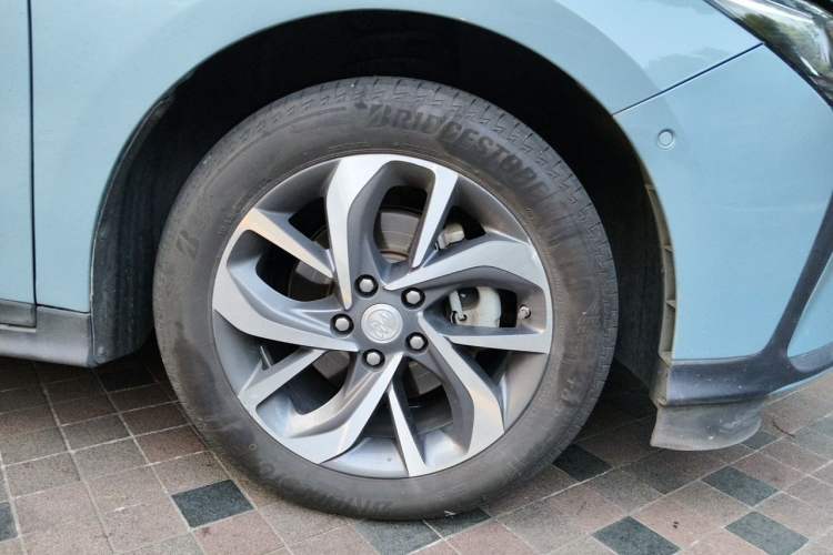 Used Buick Velite 6 2019 Connected & Smart Right Front Wheel Hub