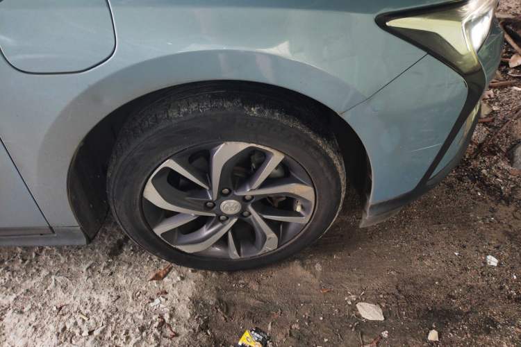 Used Buick Velite 6 2019 Connected Fashion Model Right Front Wheel Hub