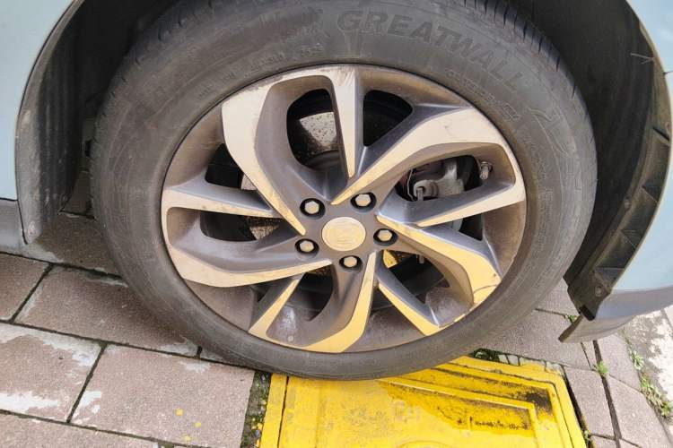 Used Buick Velite 6 2019 Connected & Smart Edition Right Front Wheel Hub