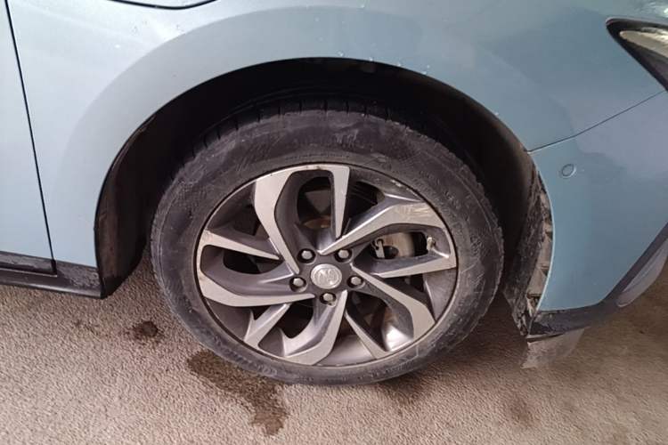 Used Buick Velite 6 2019 Connected & Smart Right Front Wheel Hub