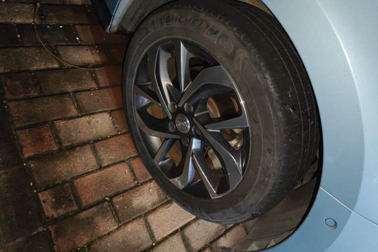 Used Buick Velite 6 2019 Connected & Smart Right Front Wheel Hub
