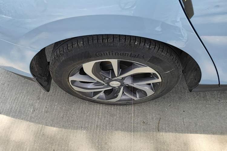 Used Buick Velite 6 2019 Connected & Smart Edition Right Rear Wheel Hub