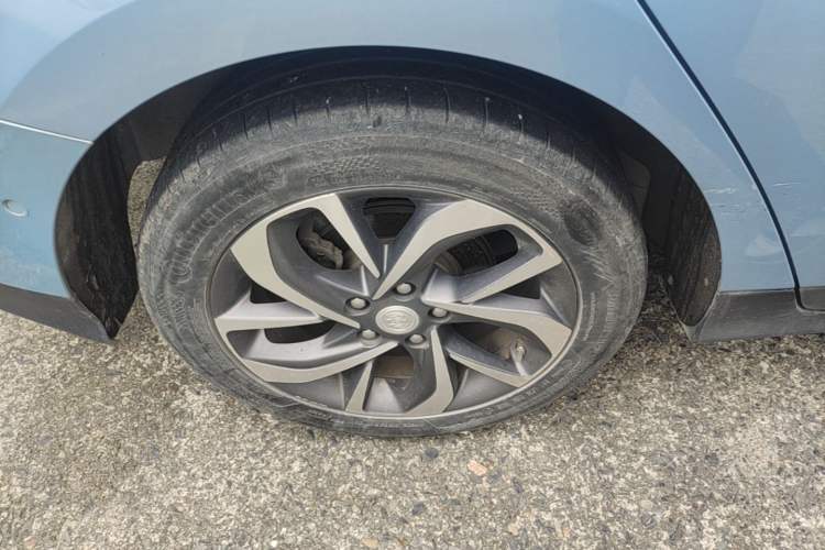 Used Buick Velite 6 2019 Connected & Smart Right Rear Wheel Hub