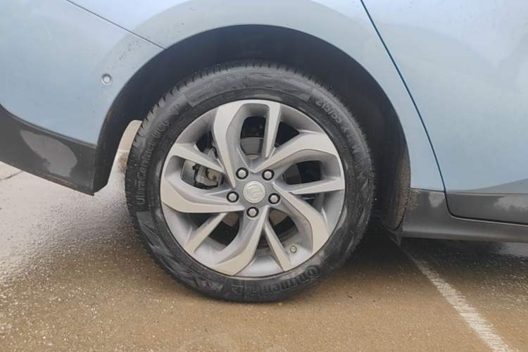 Used Buick Velite 6 2019 Connected & Smart Right Rear Wheel Hub