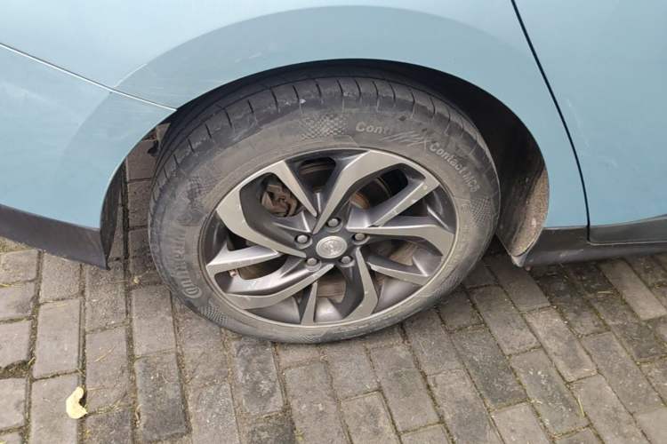 Used Buick Velite 6 2019 Connected Fashion Model Right Rear Wheel Hub
