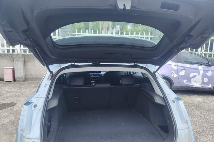 Used Buick Velite 6 2019 Connected & Smart Trunk