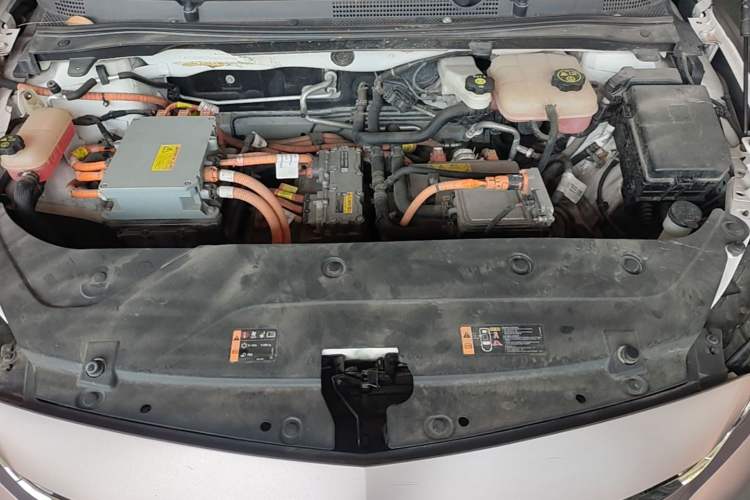 Used Buick Velite 6 2019 Connected Fashion Model Engine Bay