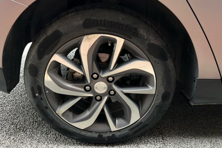 Used Buick Velite 6 2019 Connected Fashion Model Exterior 10