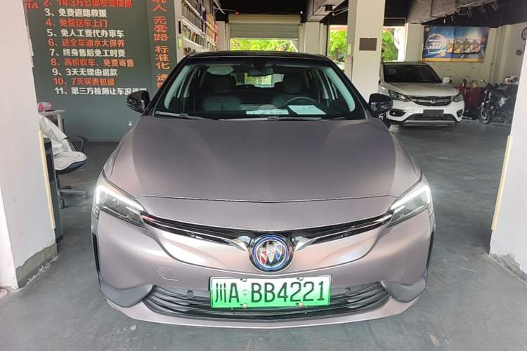 Used Buick Velite 6 2019 Connected Fashion Model Front