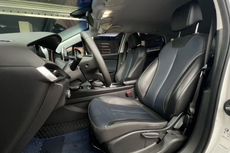 Used Buick Velite 6 2019 Connected Fashion Model Interior 5