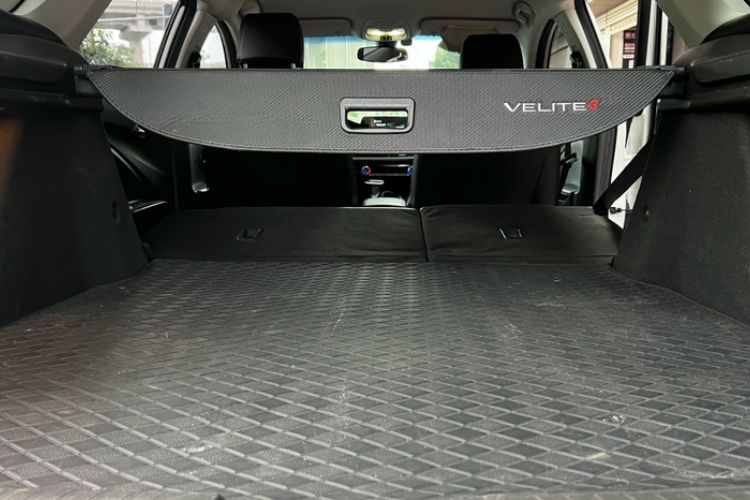 Used Buick Velite 6 2019 Connected Fashion Model Interior 8