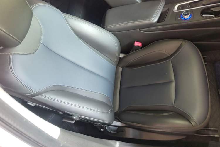 Used Buick Velite 6 2019 Connected Fashion Model Right Front Seat
