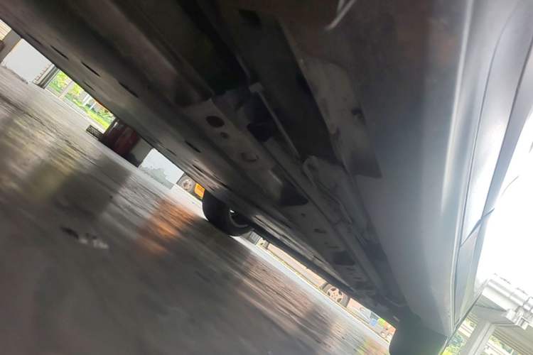 Used Buick Velite 6 2019 Connected Fashion Model Right Side Sill