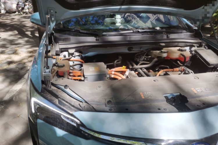 Used Buick Velite 6 2019 Connected & Smart Engine Bay Right