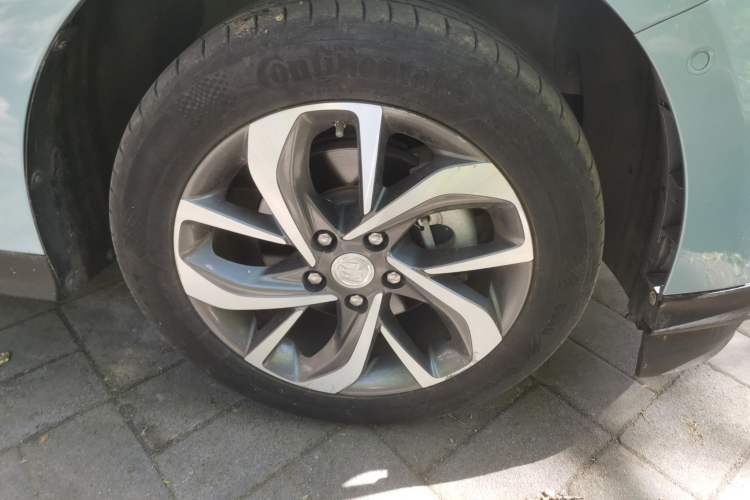 Used Buick Velite 6 2019 Connected & Smart Right Front Wheel Hub