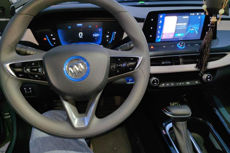 Used Buick Velite 6 2019 Connected & Smart Edition Center Console