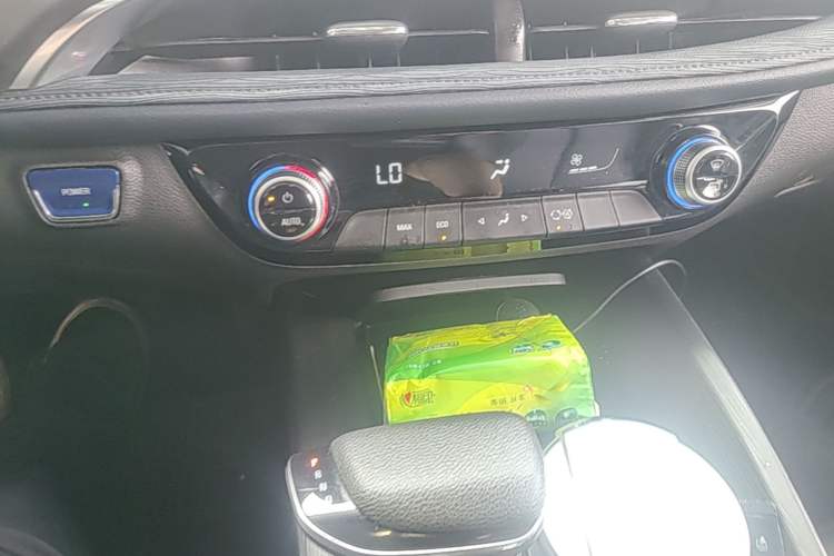 Used Buick Velite 6 2019 Connected Fashion Model Audio And AC Panel