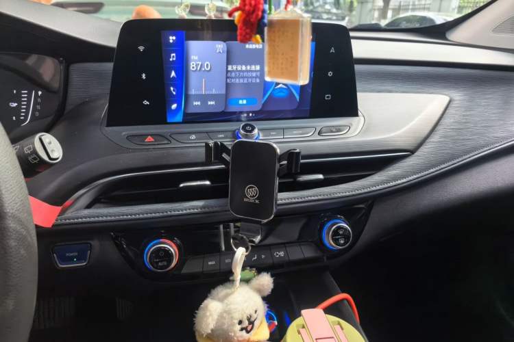 Used Buick Velite 6 2019 Connected Fashion Model Audio And AC Panel